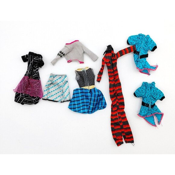 Lot of 7 Monster High Frankie Stein Clothing - Picture 2 of 2